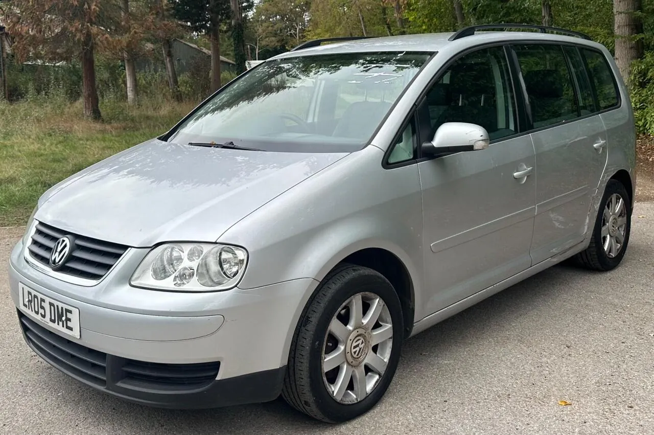 Volkswagen Touran 2005 photo 3