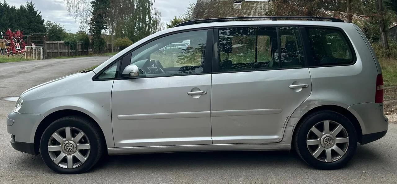 Volkswagen Touran 2005 photo 4