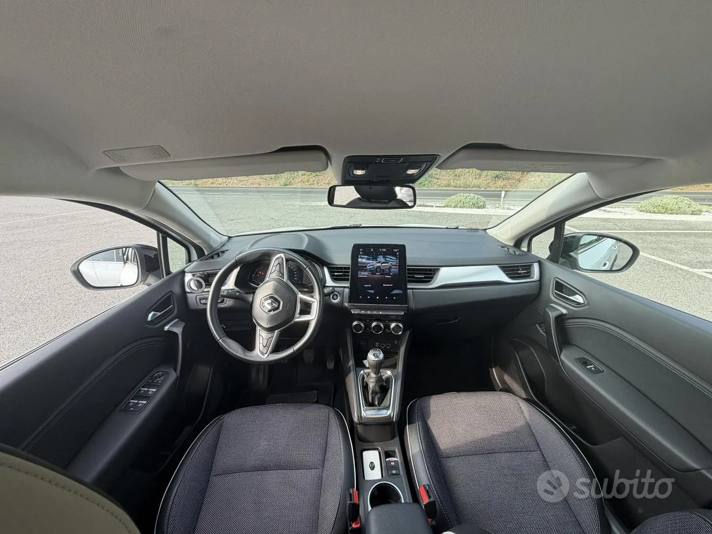 Renault Captur 2023 photo 2