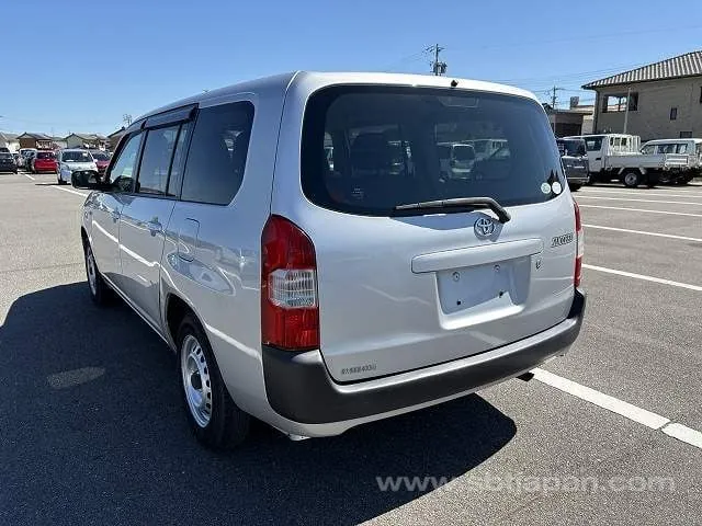 Toyota Succeed Van 2017 photo 3