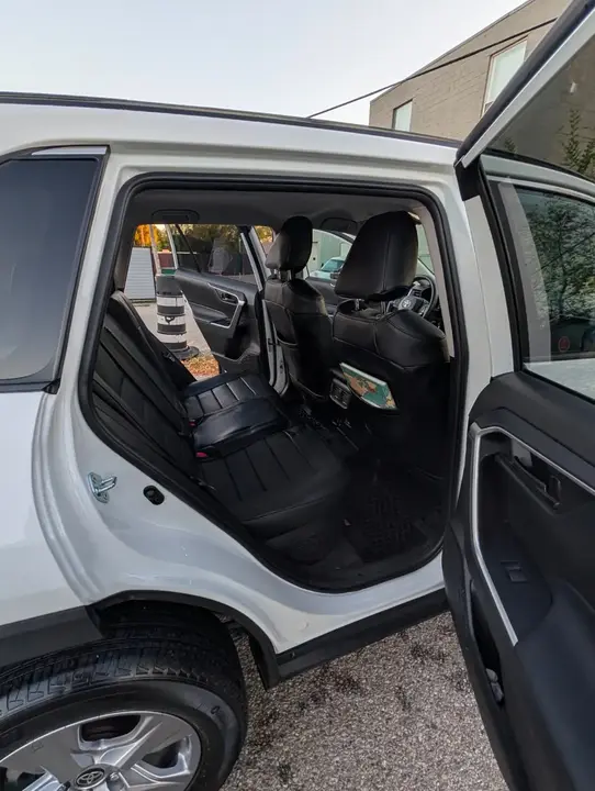 Toyota Rav4 2025 photo 5
