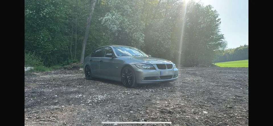 BMW 318I E90