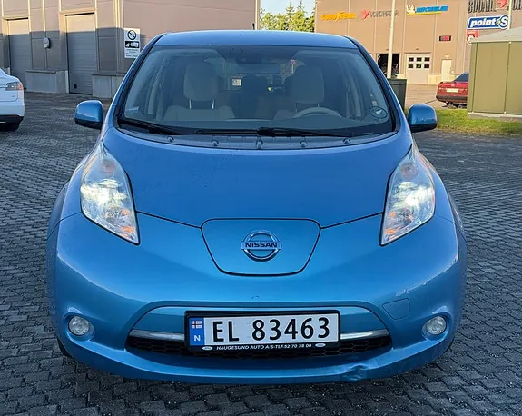 Nissan Leaf 2012 photo 2