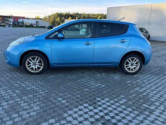Nissan Leaf 2012 photo 4