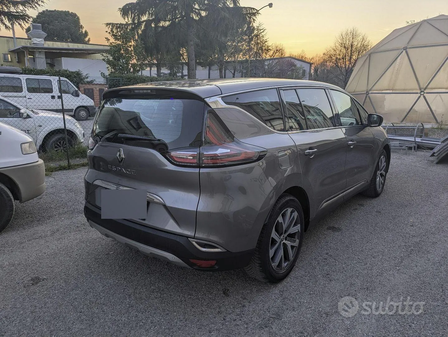 Renault Espace 2017 photo 2