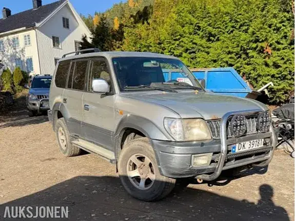 Toyota Land Cruiser 2002 photo 2