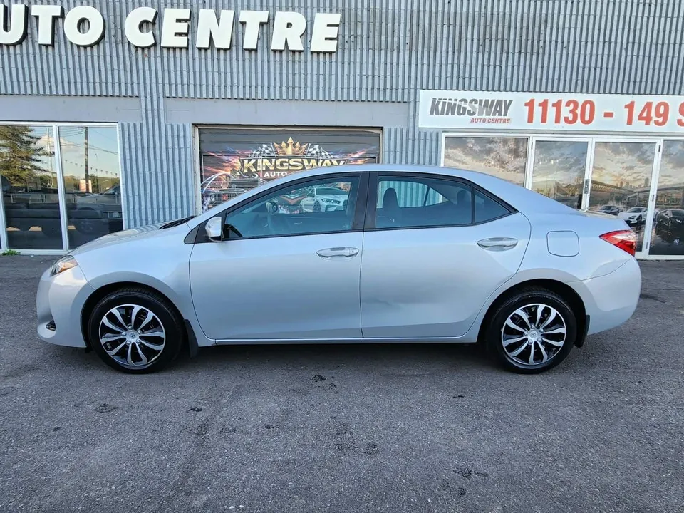 Toyota Corolla 2017 photo 2