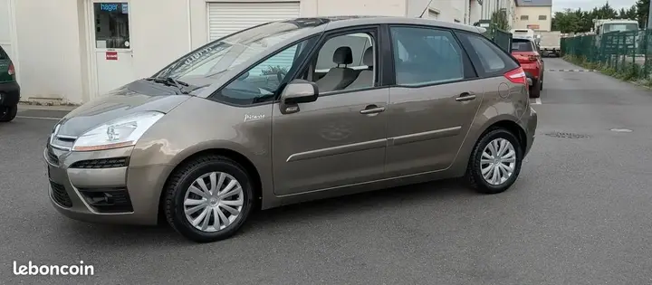 Citroen C4 Picasso 2010 photo 2