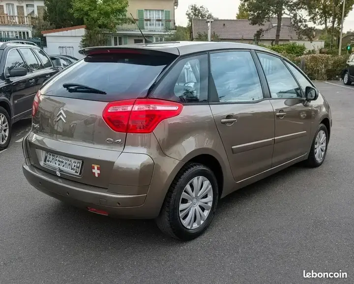 Citroen C4 Picasso 2010 photo 5