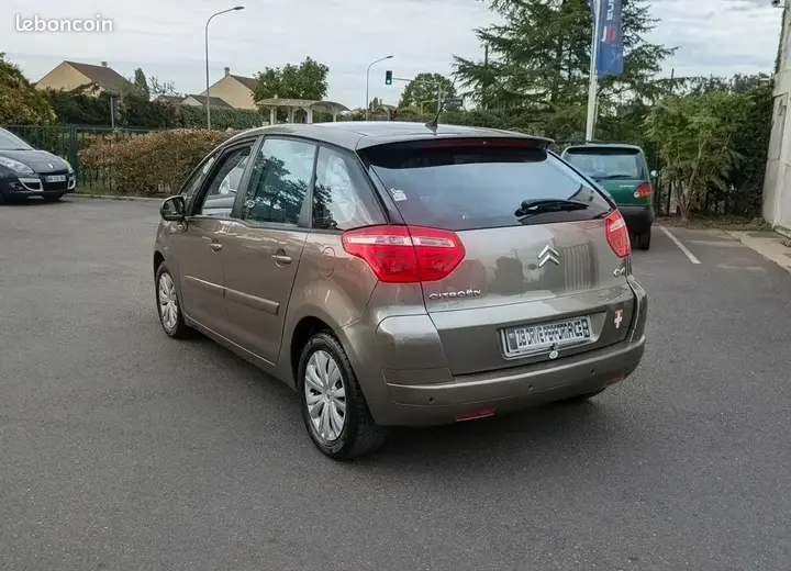 Citroen C4 Picasso 2010 photo 3