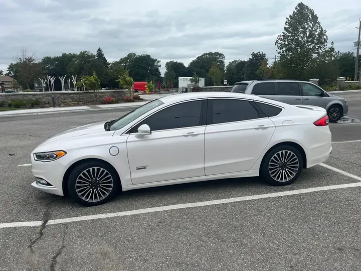 Ford Fusion 2018 photo 2
