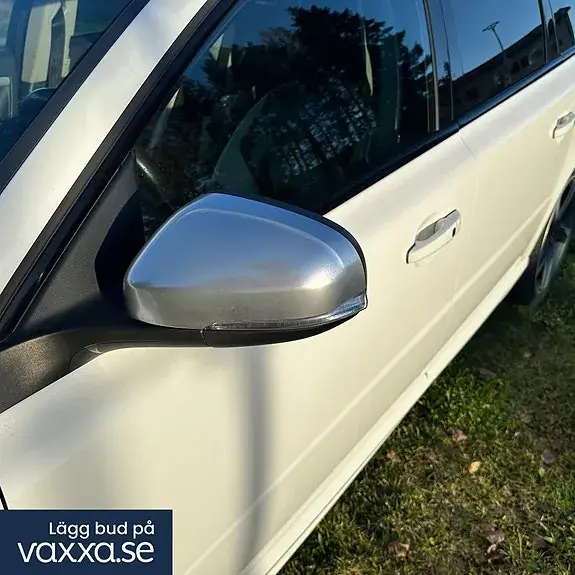 Volvo V70 2013 photo 2