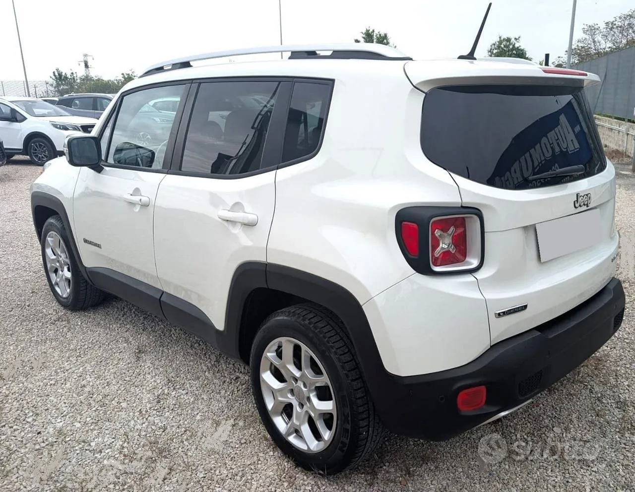 Jeep Renegade 2015 photo 4