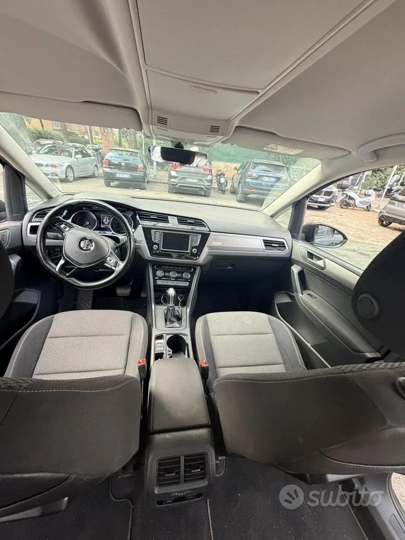 Volkswagen Touran 2016 photo 3