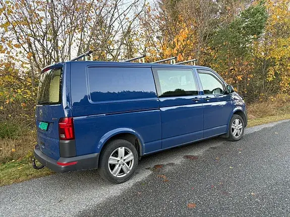 Volkswagen Transporter 2022 photo 2