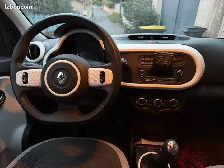 Renault Twingo 2018 photo 3