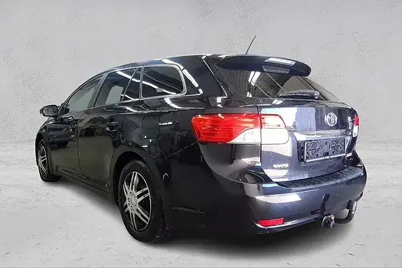 Toyota Avensis 2012 photo 4