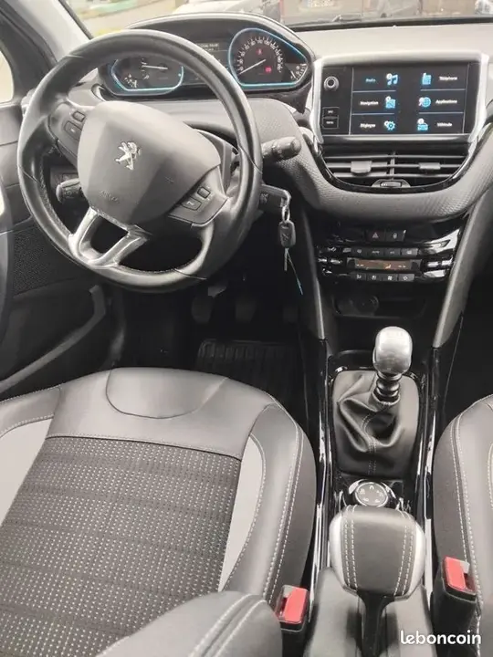 Peugeot 2008 2018 photo 3