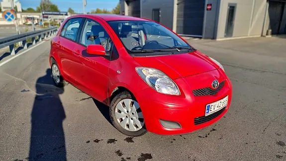 Toyota Yaris 2009 photo 2