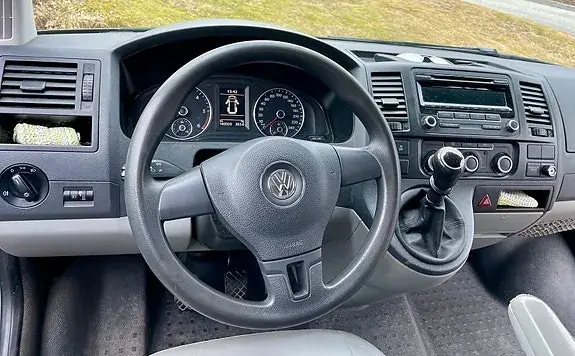 Volkswagen Transporter 2015 photo 5