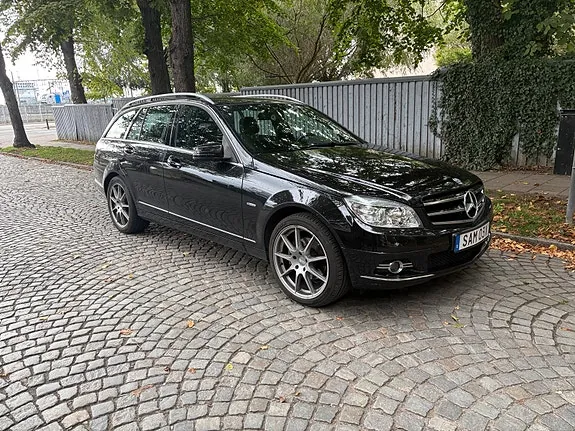 Mercedes-Benz C220 2010 photo 2