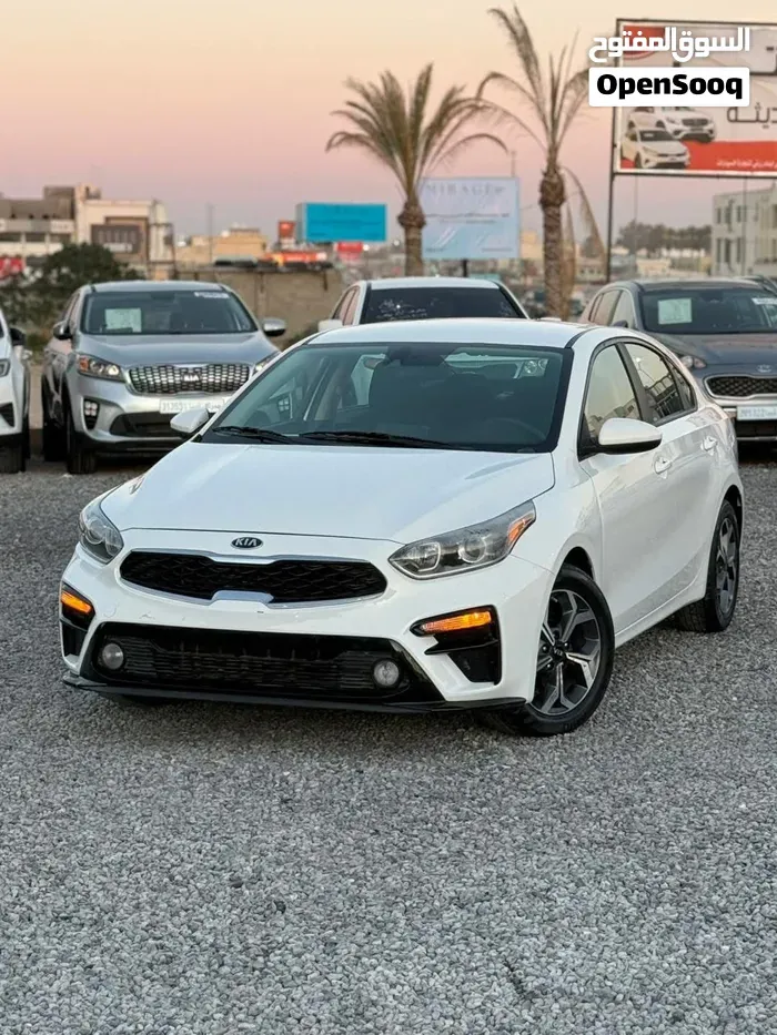 Kia Forte 2021 photo 2