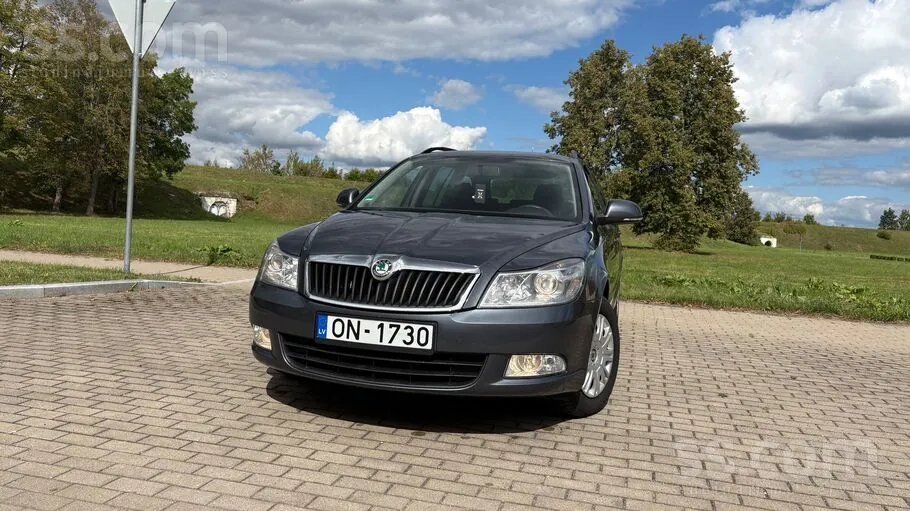 Skoda Octavia 2010 photo 3