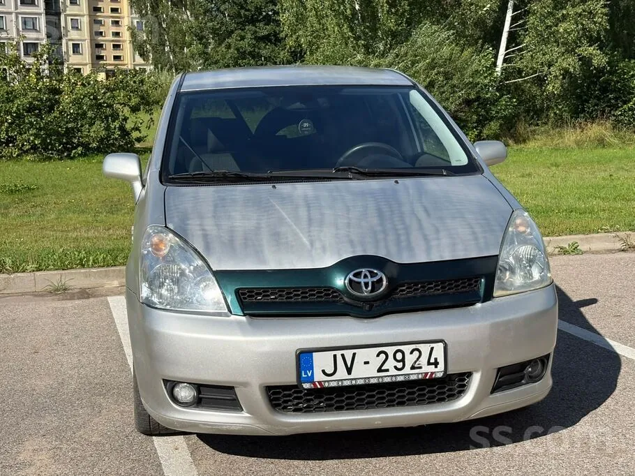 Toyota Corolla Verso 2005 photo 3
