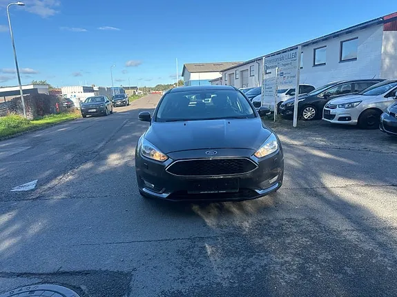 Ford Focus 2015 photo 2
