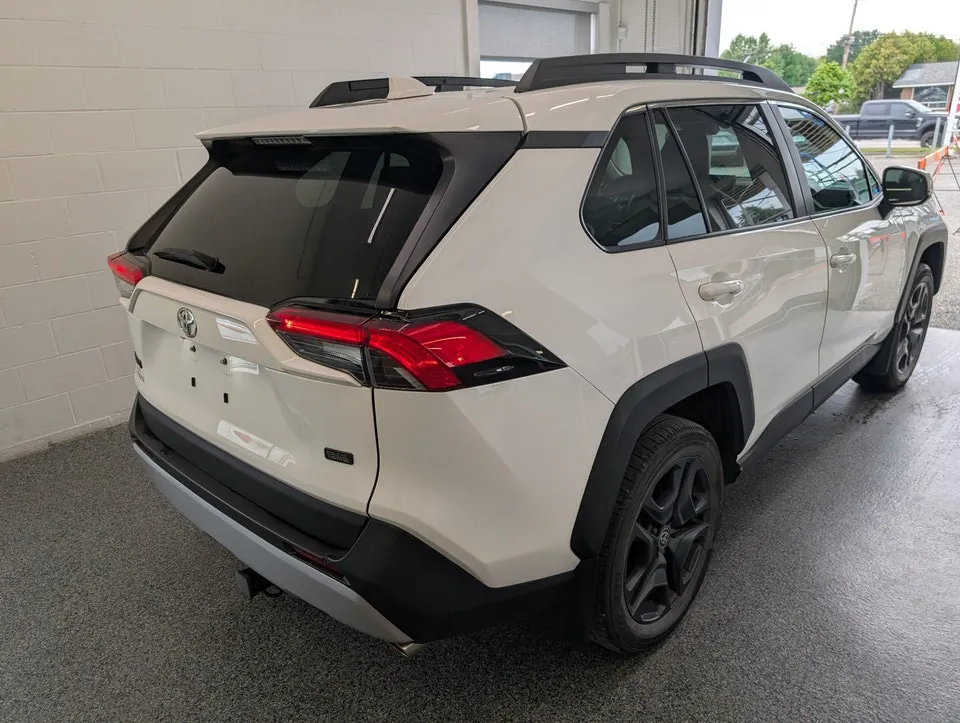 Toyota Rav4 2024 photo 3
