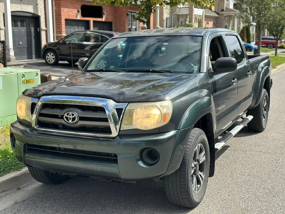 Toyota Tacoma 2010 photo 2
