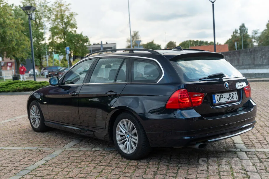 BMW E91 318I 2009 photo 3
