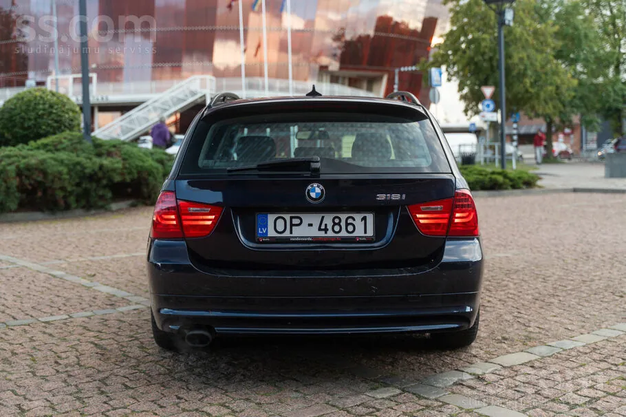 BMW E91 318I 2009 photo 4