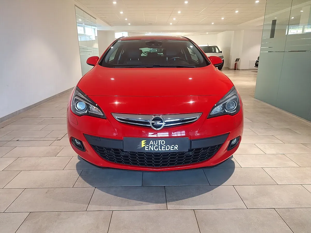 Opel Astra 2012 photo 3