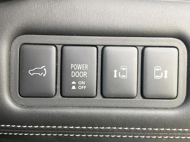 Mitsubishi Delica D:5 2023 photo 5