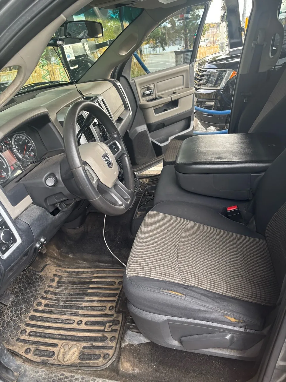 Ram 1500 2011 photo 5