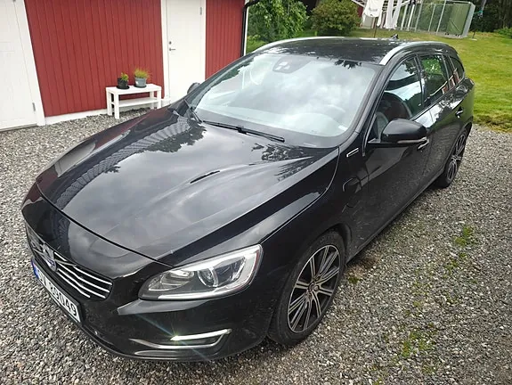 Volvo V60 2018 photo 2