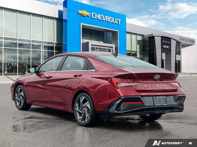 Hyundai Elantra 2025 photo 3
