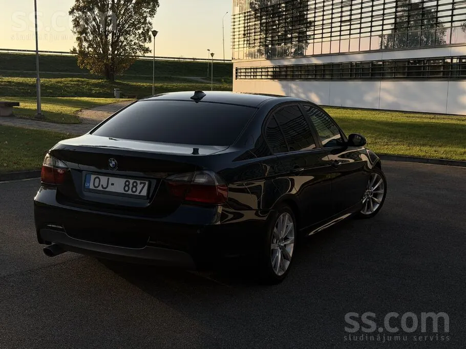BMW 320 2005 photo 4