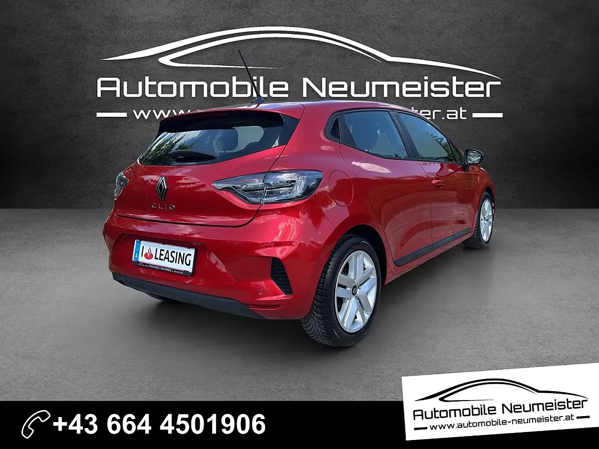 Renault Clio 2024 photo 2