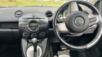 Mazda 2 Sport 2010 photo 5