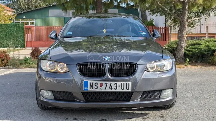 BMW 320 2008 photo 2