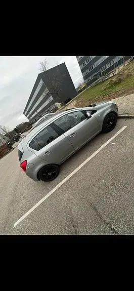 Opel Corsa 2012 photo 2