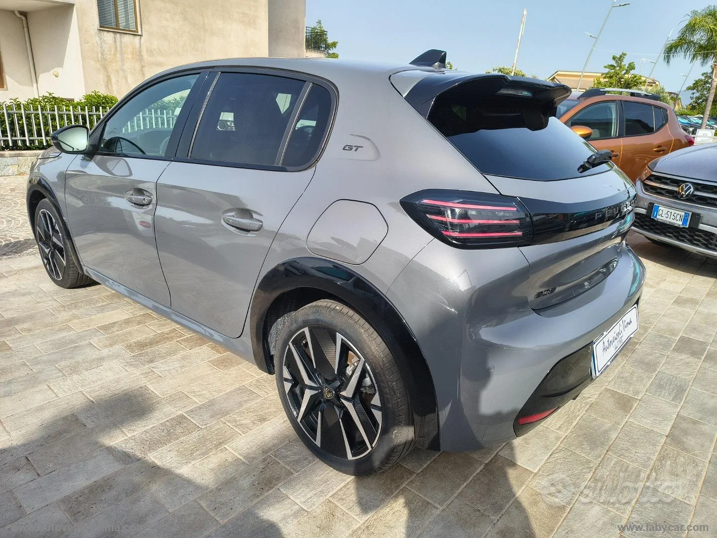 Peugeot 208 2025 photo 4