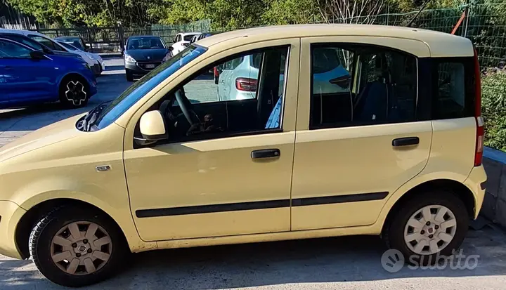 Fiat Panda 2010 photo 2