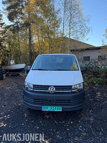 Volkswagen Transporter 2016 photo 2