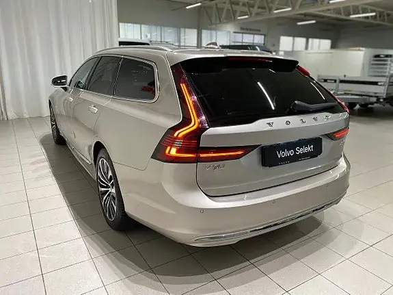 Volvo V90 2025 photo 5