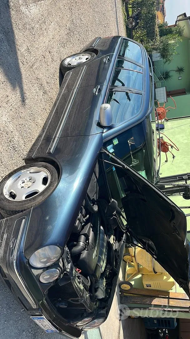 Mercedes-Benz E 270 2000 photo 3
