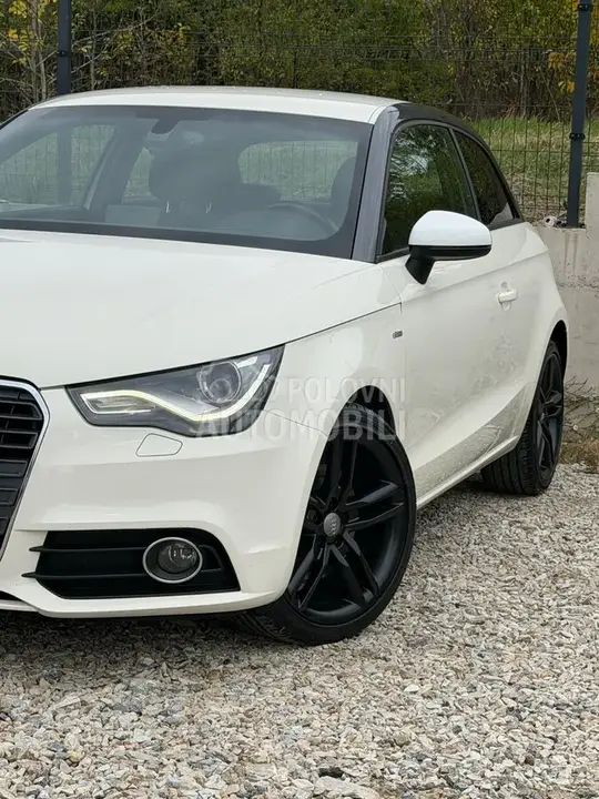 Audi A1 2011 photo 2