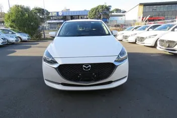Mazda 2 2021 photo 3